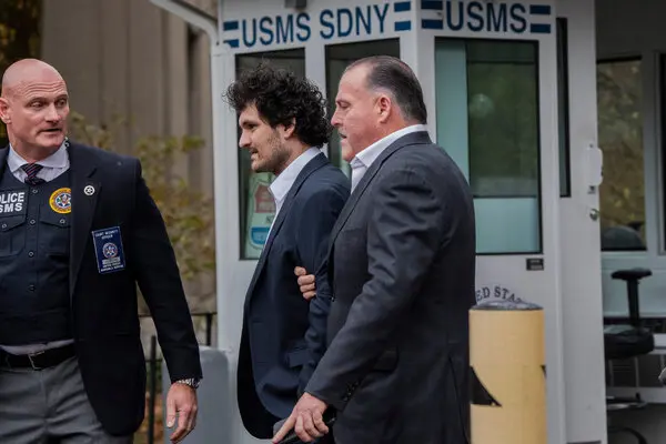 اعتراض سم بنمکن فرید به حکم خود