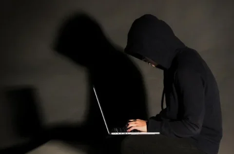 هشدار صرافی Deribit درباره کلاهبرداری های استخدامی در لینکدین