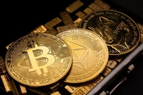 انتقاد تند پیتر شیف از لوایح رمزارزی آمریکا